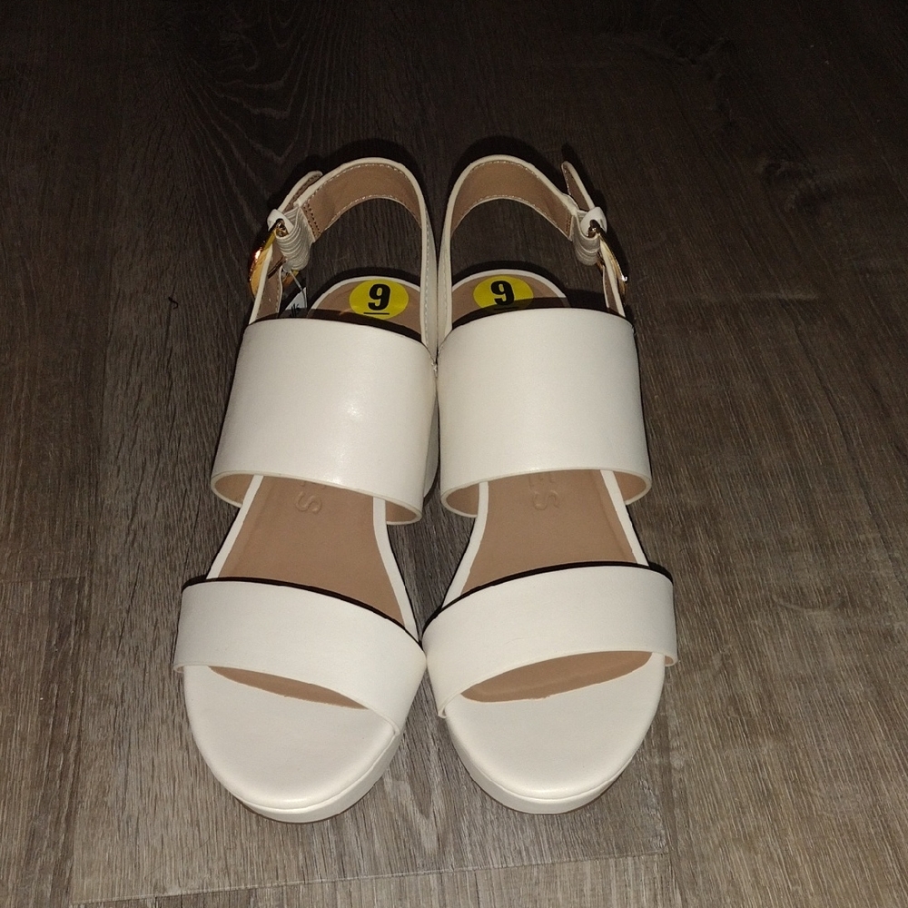 AEROSOLES Cream Women's Sandals